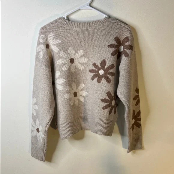Beige Floral Knit Sweater - Size Medium - Picture 3 of 3
